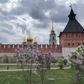 Вид на кремль с Казанской набережной